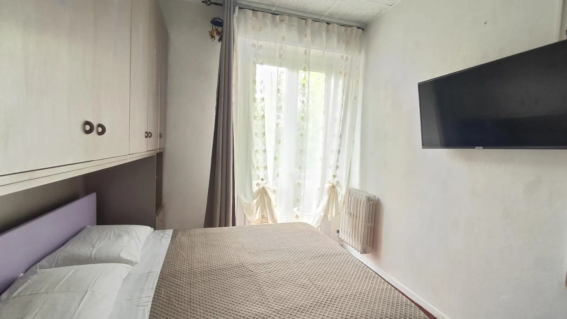 Appartamento Al Mare G House ベラーリア・イジェア・マリーナ アパート